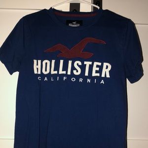 Hollister tee